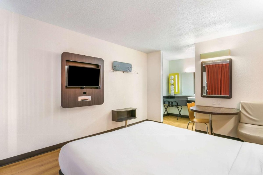Room Image 2