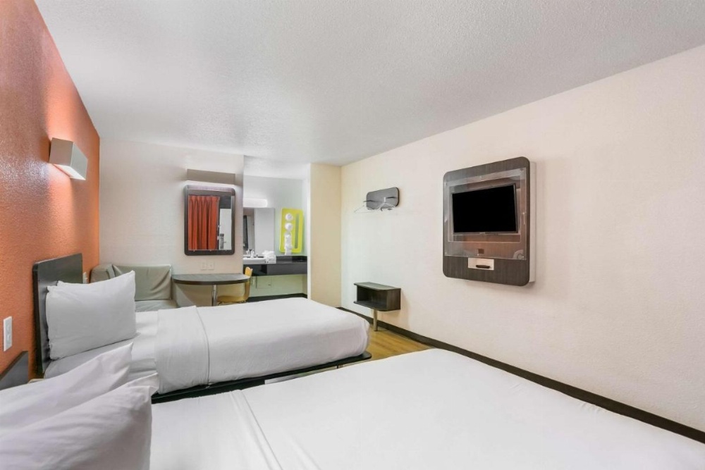 Room Image 4